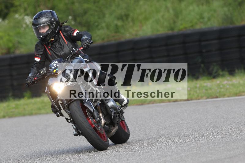 /Archiv-2025/10 23.04.2025 Cornu Master School ADR/gruen-vert/6